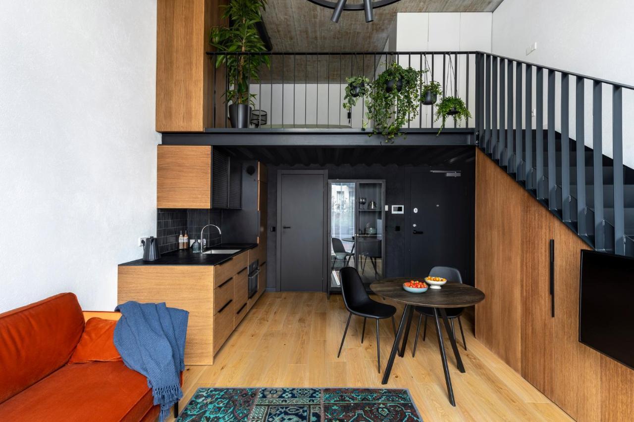 Апартаменти Stylish Loft With Terrace Paupys, Old Town Аеропорт Вільнюс Екстер'єр фото