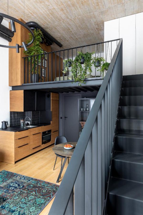 Апартаменти Stylish Loft With Terrace Paupys, Old Town Аеропорт Вільнюс Екстер'єр фото